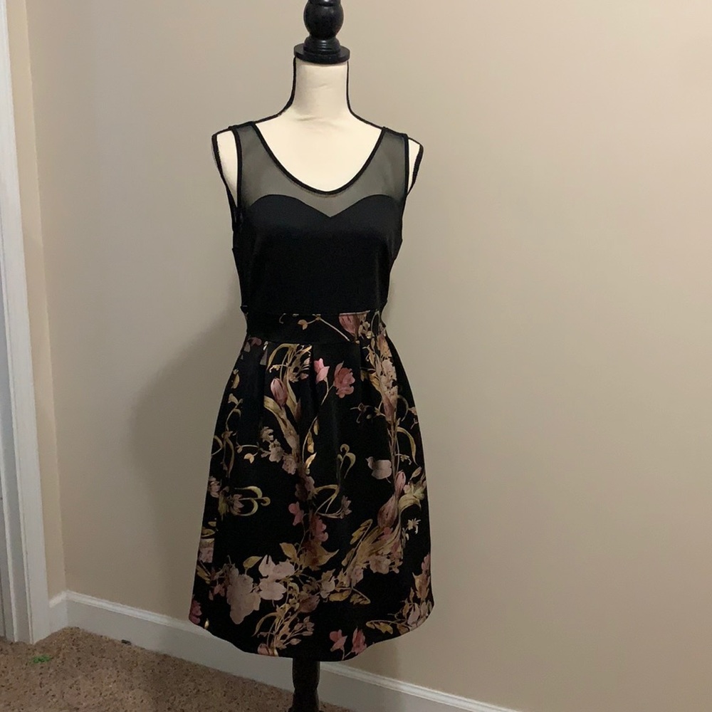 Metallic floral black sleeveless dinner dress